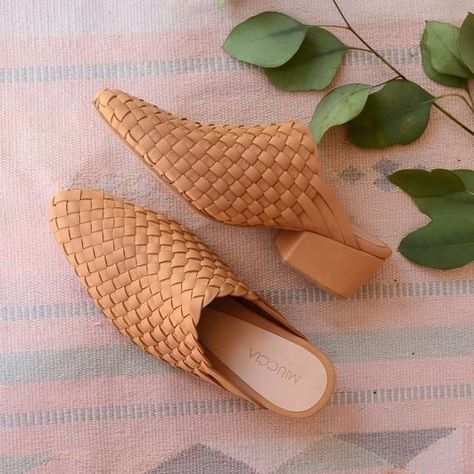 womens fashion shoes. sandals, flats, cream, brown, neutral Best Womens Shoes, Heels Images, Sandal Kulit, Almond Color, Woven Mules, Clogs And Mules, Woven Shoes, Palette Color, Boho Leather