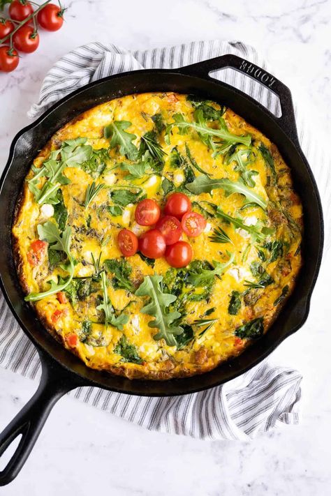 Cast Iron Frittata, Cast Iron Breakfast, Fritata Recipe, 20 Minute Meals, Recipes With Eggs, Easy Meal Planning, Frittata Recipe, Fluffy Eggs, Street Cafe