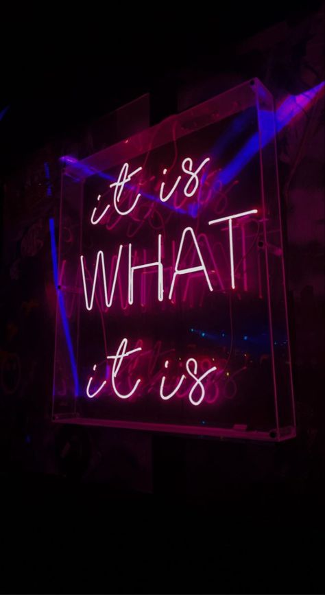 Pink Night Life Aesthetic, Night Club Neon Signs, Neon Sign Ideas Words, Club Signs Aesthetic, Neon Signs Quotes Wallpaper, Club Photos Nightclub Aesthetic, Quotes Aesthetic Neon, Neon Lights Aesthetic Wallpaper, Cool Neon Signs Quotes