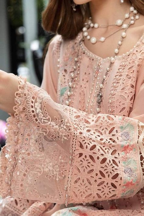 MariaB Luxury Lawn Collection.#MariaBLawn2023, Vogue Clothing, Maria B Lawn, Pakistani Suits Online, Lawn Design, Clothing Studio, Partywear Dresses, Pakistani Lawn Suits, Organza Sleeves, Chiffon Collection