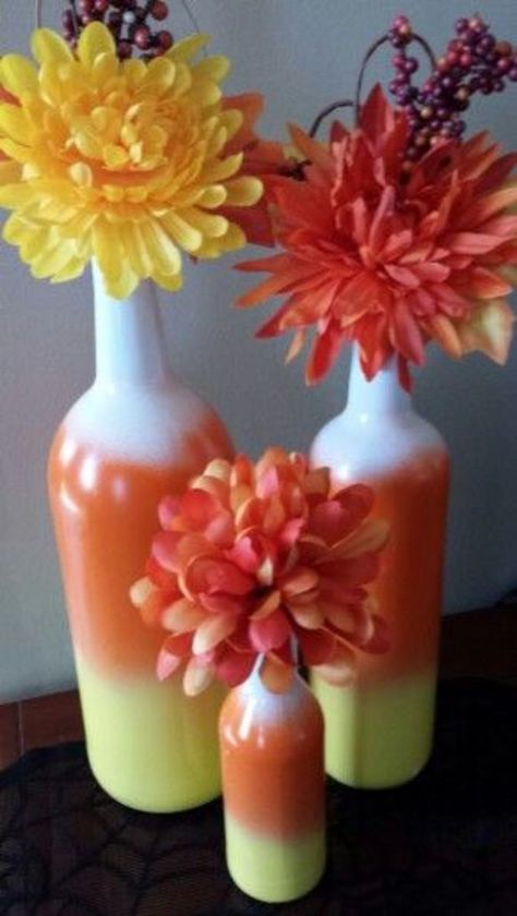 Candy Corn Painted Wine Bottles, Halloween Wine Bottles Diy, Halloween Wine Bottle Crafts, Spray Painted Wine Bottles, Halloween Ornaments Diy, Halloween Wine Bottles, Spooky Diy, Halloween Spider Decorations, Halloween Stencils