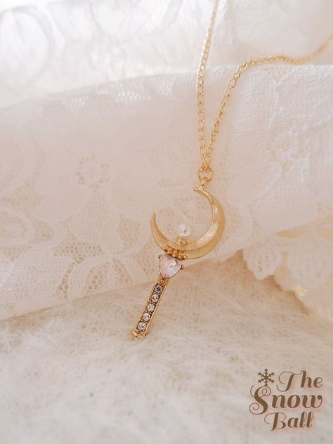 Sailor Moon Necklace, Harajuku Jewelry, Sailor Moon Accessories, Sailor Moon Toys, Moon Accessories, Piercing Inspo, Fashion Kawaii, Necklace Moon, Kawaii Accessories