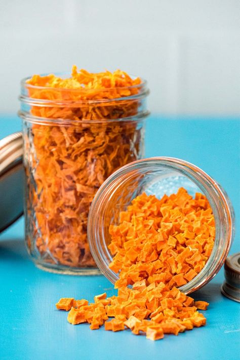 Sweet Potato Dehydrated, Freeze Dried Sweet Potatoes, How To Dehydrate Sweet Potatoes, Dry Canning Sweet Potatoes, Dehydrated Sweet Potato Chips, Dried Sweet Potatoes, Preserve Sweet Potatoes, Canning Sweet Potatoes Raw Pack, Food To Dehydrate