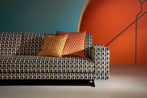 London Underground moquettes get a modern makeover from Kirkby - Curbed Nina Campbell, London Design Festival, Front Rooms, Velvet Upholstery Fabric, London Transport, U Bahn, Design Sofa, London Underground, Design Del Prodotto