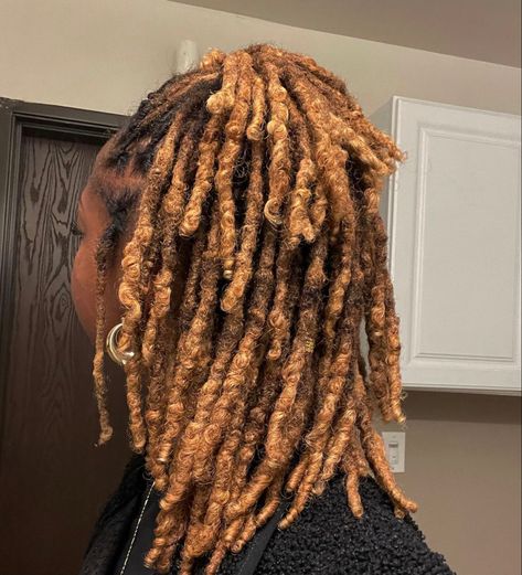 Honey Blond Locs Black Women, Golden Locs Black Women, Highlighted Locs Black Women, Golden Brown Locs Black Women, Black Brown Blonde Locs, Brown And Black Locs Black Women, Colored Dreads, Dread Hairstyles For Men, Honey Brown Hair