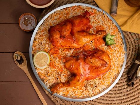 Yemeni Food Recipes, Mandi Food, Yemeni Recipes, Chicken Mandi, Yemeni Food, Arab Food, Couscous Recipes, Chicken Biryani, Design Photoshop