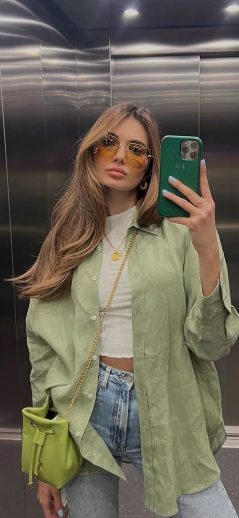 Old Money Summer Outfits Modest, Colored Button Up Shirt Outfit, August Outfits 2024, Light Green Button Up Outfit, Green Aesthetic Outfit Girl, Green Linen Shirt Outfit Women, Outfit With Green Shirt, Cute Green Outfits Aesthetic, Light Green Shirt Outfit