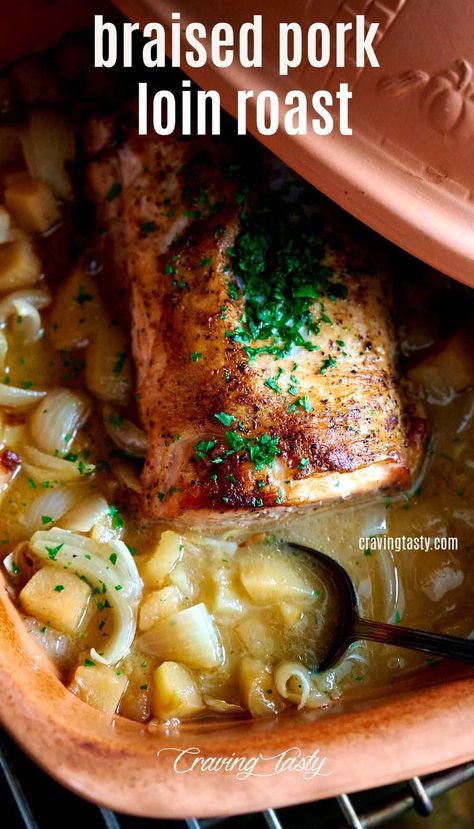 braised pork loin roast in clay cooker/slow cooker/crock pot Pork Loun, Braised Pork Loin, Pork Loin With Apples, Sunday Family Dinner, Craving Tasty, Bbq Drinks, Thanksgiving Dinners, Keto Coffee Recipe, Crispy Pork Belly