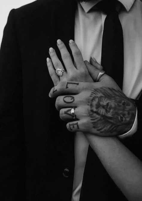 Mafia Husband, Dark Romance Aesthetic, Romance Aesthetic, Wanna Recreate, Mafia Romance, Wattpad Book Covers, Romance Book Covers, Dream Husband, Dark Romance Books