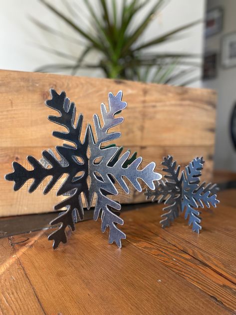 Metal Christmas Decor, Winter Mantle, 3d Snowflake, Cool Welding Projects, Welded Metal Projects, Plasma Table, 3d Snowflakes, Metal Ideas, Cnc Ideas