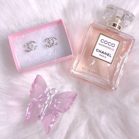 Pink Wednesday, Chanel Aesthetic, Miss Dior Blooming Bouquet, Louis Vuitton Gifts, Best Designer Bags, Pink Chanel, Chanel Paris, Miss Dior, Bvlgari Bags