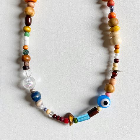 Chunky Bead Necklaces Aesthetic, Damon Albarn 90s Outfits, 90s Beaded Necklace, Damon Albarn Outfit, Damon Albarn Necklace, Chunky Beaded Necklace, Mixed Bead Necklace, Beaded Neckalce, Cute Evil