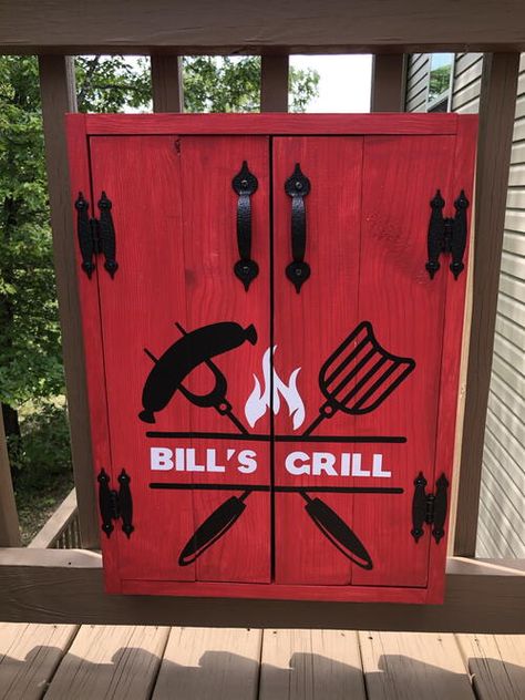 Grill Tools Organizer Texas Ribs Recipe, Bbq Utensil Storage, Utensil Storage Ideas, Texas Ribs, Bbq Cabinet, Utensil Holder Ideas, Bbq Tools Storage, Utensils Holder Diy, Bbq Utensil Holder