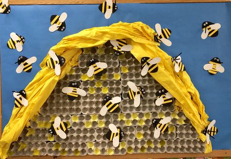 Egg Carton Bee Hive, Dramatic Play Bee Hive, Bee Bulletin Boards, Egg Box Craft, Bee Crafts For Kids, Feasts Of The Lord, Bee Themed Classroom, Bee Activities, Insect Crafts