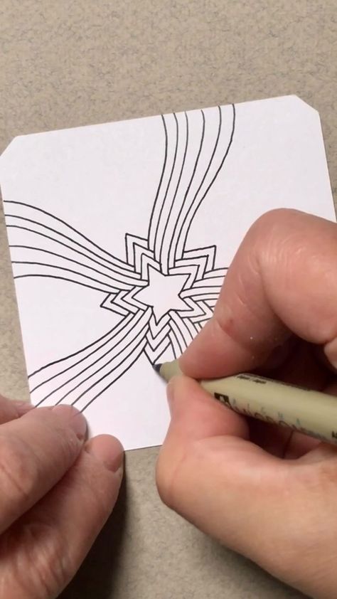 Those of you who are familiar with the Zentangle method probably know how to tangle Arukas by @zentangleinc, which will make drawing… | Instagram Christmas Zentangle Patterns Doodles, Star Zentangle Pattern, Zen Tangle Designs, How To Make Patterns, Zentangle How To, Arukas Zentangle, Zentangle Christmas Patterns, Tangles And Doodles, Ornament Drawing Patterns