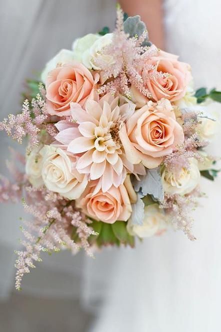 Apricot Wedding, Bridal Bouquet Peach, Ivory Bouquet Wedding, Bridal Bouquet Pink, Bride Magazine, Spring Wedding Flowers, Wedding Vases, Pink Bridal, Wedding Bridal Bouquets