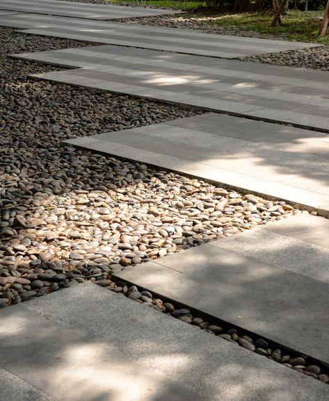 Paving Edging, Landscape Design Architecture, Paving Texture, Stone Pavement, Hotel Facade, Paving Pattern, Gravel Landscaping, Architectural Landscape, Permeable Pavers