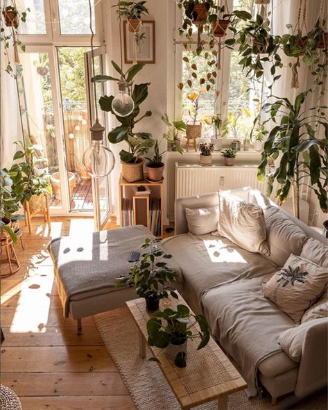 A Small Relaxed Bohemian Home Filled With Plants Apartment Aesthetic, Boho Living Room, Living Room Inspo, Scandinavian Home, Bedroom Aesthetic, Aesthetic Bedroom, Bohemian Home, Room Aesthetic, Home Decor Inspiration