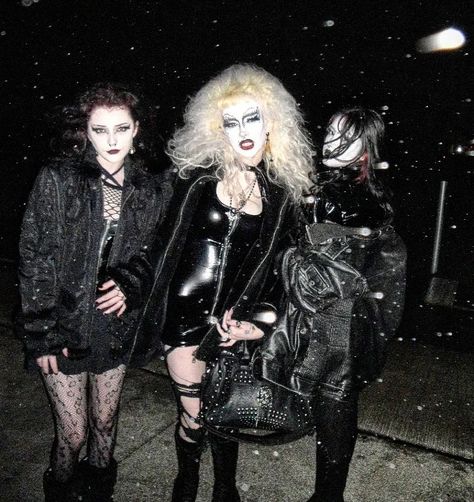 80s goth 80s Goth Club, 80s Trad Goth Fashion, New Wave Goth Fashion, Goth Fashion 80s, Industrial Goth Fashion, Goths 80s, 80s Goth Hair, 80s Goth Aesthetic, 80s Goth Outfits