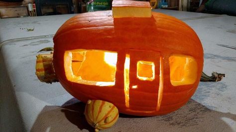 Camper RV Trailer pumpkin Camper Pumpkin, Pumpkin Carving Designs, Pumpkin Carving Ideas, Halloween Pumpkin Designs, Wild Kingdom, Camping Style, Rv Trailer, Pumpkin Carving Templates, Rv Decor