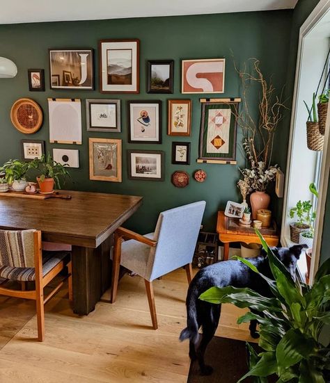 Dark Green Living Dining Room, Moody Green Kitchen Walls, Dining Room Decor Accent Walls, Dining Room Decor Green Walls, Green Living Room With Accent Wall, Green Wall In Dining Room, Dining Room Inspiration Moody, Moody Dark Green Home Office, Pine Green Living Room