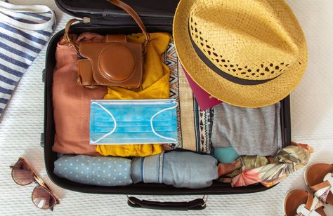 Summer Vacation Essentials, Carry On Packing Tips, Carry On Packing, Beach Packing, Marriott Bonvoy, Checked Baggage, Suitcase Packing, Hawaii Vacation, Travel Wardrobe