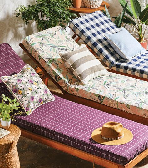 Outdoor Lounge Cushions, Diy Chair Cushions, Outside Cushions, Poolside Chairs, Diy Cushion Covers, Outdoor Chaise Lounge Cushions, Outdoor Lounge Chair Cushions, Lounge Chair Cushions, Chaise Lounge Cushions