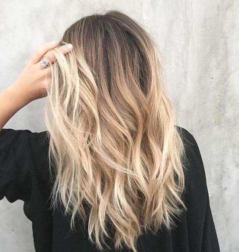 30 Blonde Hair Colors for Fall to Take Straight to Your Stylist Fall Blonde Hair Color, Balayage Brown, Toes Nails, Ombre Hair Blonde, Brunette Balayage, Balayage Blonde, Fall Hair Color For Brunettes, Caramel Hair, Nails Colors