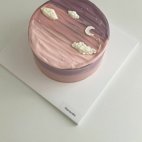 Moon Bday Cake, October Bday Cake, Moon Themed Cake Aesthetic, Headers Ideas, Too Much Chocolate Cake, Cake Bday, Modern Birthday Cakes, 15th Birthday Cakes, Simple Cakes