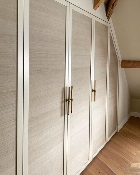 Dressing Room Closet, Joinery Design, Wardrobe Door Designs, Wardrobe Interior Design, Pallet Decor, Door Design Modern, Wardrobe Design Bedroom, Built In Furniture, Wardrobe Armoire