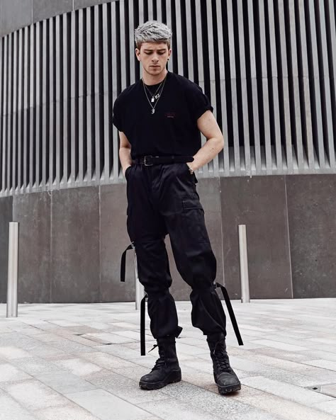 Alternative Fashion Men, Techno Outfit, Black Outfit Men, Masc Outfits, Techwear Fashion, Alt Outfits, E Boy, Mia 3, Mens Fashion Classy