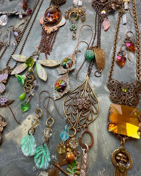 Can you believe all this gorgeousness? Join us Friday LIVE on Facebook at 12pm central for our Trunk Sale of one of a kind handmade jewelry with rare vintage elements and handmade goodness from the vintaj design team! #vintajco Vintaj Jewelry, Jewelry Manufacturing, Vintage Elements, Join Us, Trunk, Handmade Jewelry, Good Things, Canning, Instagram