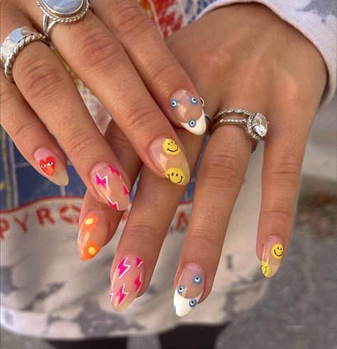 humor humorous humorously humorse humoral humored humores humorer humors humore humor lover Fun Nail Designs Creative Short, One Hand Design Nails, Fun Nails Designs, Random Nail Designs, Smiley Face Nails, Match Nails, Mix Match Nails, Face Nails, Boho Nails