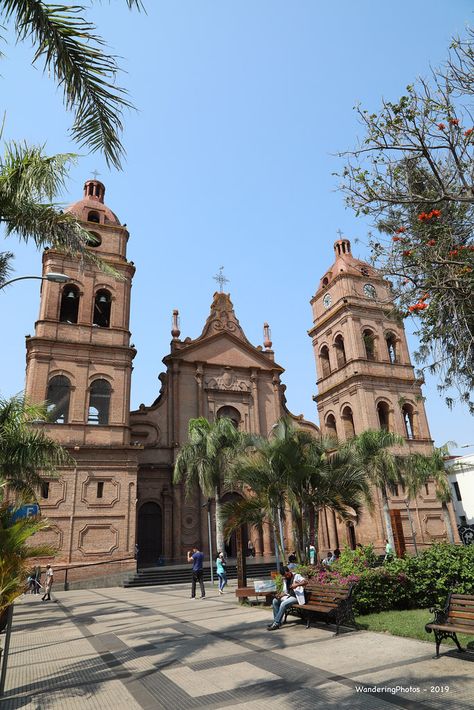 San Lorenzo Cathedral - Plaza 24 de Septiembre - Santa Cruz de la Sierra Bolivia Bolivia Aesthetic, Bolivia Santa Cruz, Santa Cruz Bolivia, Bolivia Travel, South American Countries, Landlocked Country, Travel South, South America Travel, San Lorenzo