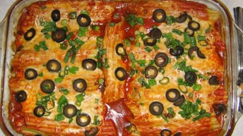 Mexican Manicotti, Mexican Easter, Mexican Lasagne, Easter Food Ideas, Mexican Lasagna Recipes, Manicotti Recipe, Creamed Beef, Mexican Lasagna, Traditional Mexican Food