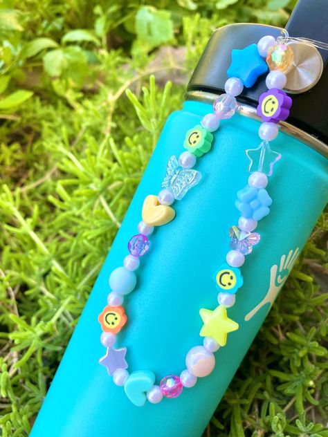 Hydroflask, Phone Charms, Y2K Asthetics, Phone Chains, Phone Straps, Etc. Shop Y2k, Phone Chains, Mask Chains, Preppy Jewelry, Phone Straps, Y2k Accessories, Alternative Jewelry, Water Containers, Bead Charms Diy