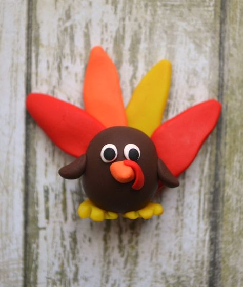 Clay Thanksgiving Crafts, Air Dry Clay Turkey, Clay Turkey For Kids, Polymer Clay Turkey, Clay Ideas For Kids, Clay Turkey, Boys Crafts, Homemade Clay, Clay Magnets