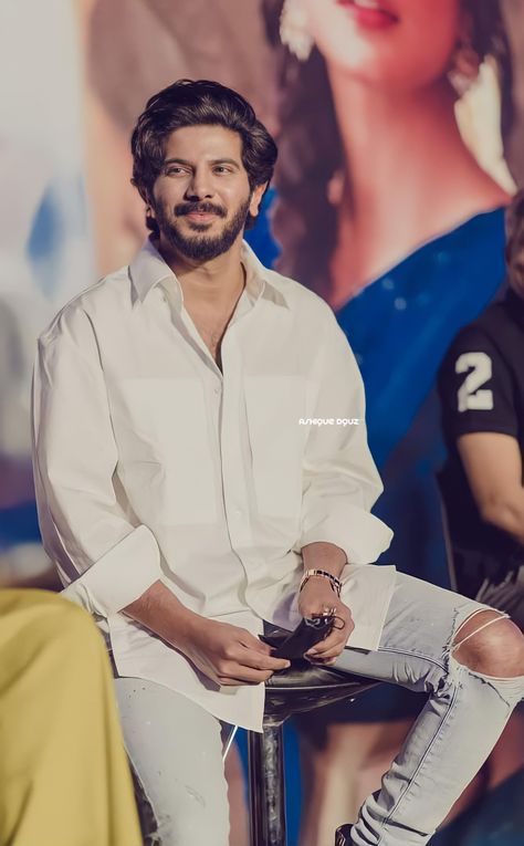 𝑲𝒖𝒏𝒋𝒊𝒌𝒌𝒂 𝑵𝒆𝒘 𝑺𝒕𝒚𝒍𝒊𝒔𝒉 𝑳𝒐𝒐𝒌 Dq Hair Styles, Dulquer Salman Hd Pics, Dulquer Salman Photoshoot, Salman Aesthetic, Dulquer Salman Wallpaper Hd, Dq Salman Wallpaper, Dq Salman Wallpaper Hd Black, Dulquer Salman Photoshoot Hd, Dq Salman