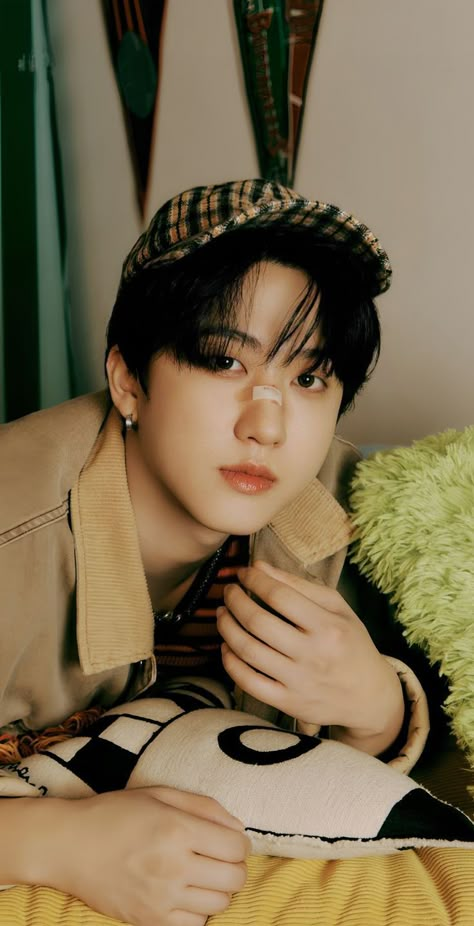 Changbin Rockstar, Changbin Photoshoot, Changbin Salon, Changbin Wallpaper, Skz Changbin, Changbin Skz, Chang Bin, Stray Kids Changbin, Changbin Straykids