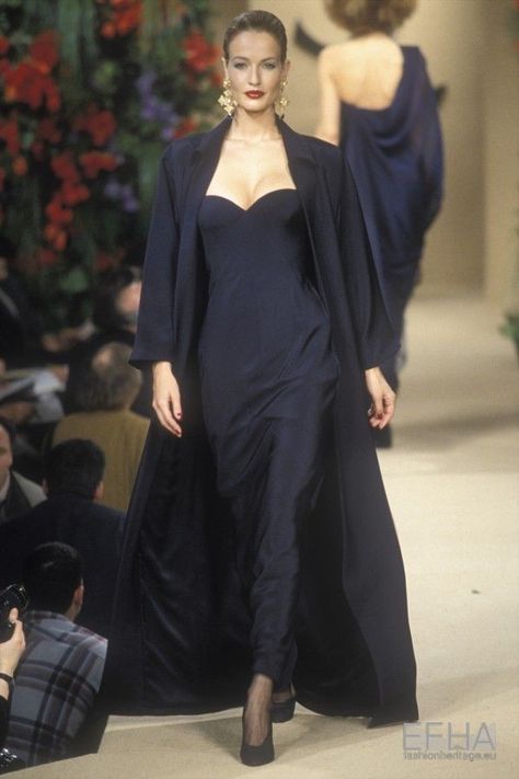 YSL Couture Spring 1997 Yves Saint Laurent 90s, Virgo Fashion, Ysl Girl, Yves Saint Laurent Runway, Planned Outfits, Ysl Dress, Karen Mulder, Yves Saint Laurent Couture, 90s Runway Fashion