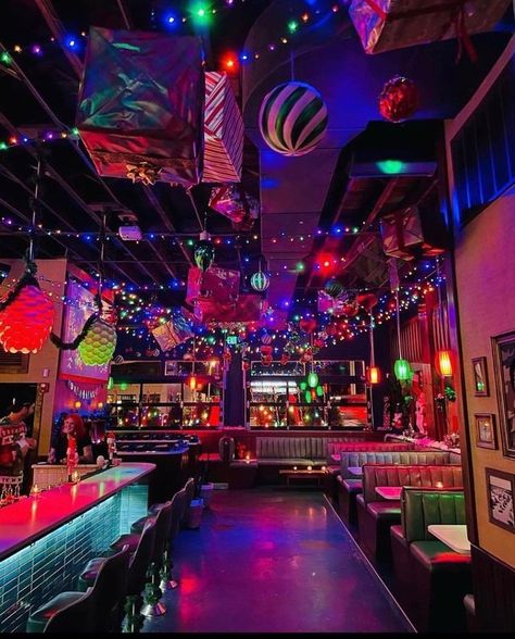 Pop-ups & Speakeasies in Nashville | Visit Nashville TN Pearl Diver, Nashville Bars, Hidden Bars, Nashville Hotels, Nashville Vacation, Visit Nashville, Hidden Bar, Seasonal Cocktail, Pop Up Bar