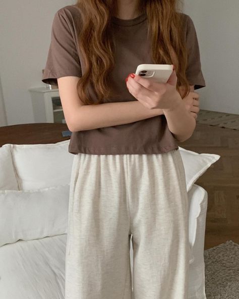 Casual Home Outfits, Korean Fashion Women Dresses, Korean Outfit Street Styles, Elegant Outfit Classy, House Clothes, Casual Outfit Inspiration, Korean Casual Outfits, Casual Day Outfits, Korean Girl Fashion