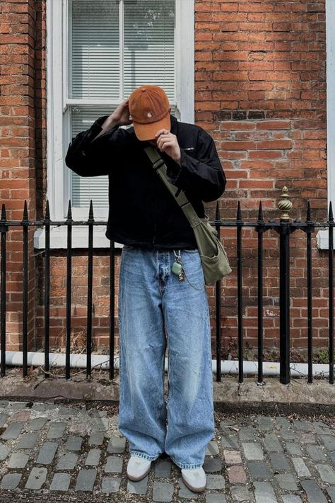 IG:@lazarnedkov Baggy Outfits Men, Blue Jeans Outfit Men, Light Blue Jeans Outfit, Blue Jeans Outfit, Jeans Outfit Men, Blue Jean Outfits, Streetwear Inspo, Guys Clothing Styles, Mens Outfit Inspiration