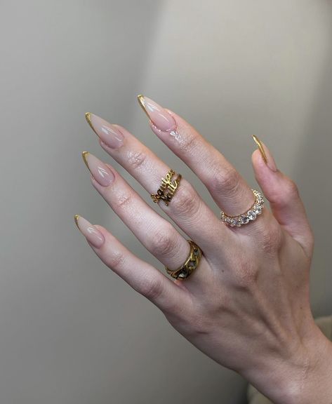 Acrylic Nails Stiletto, Colored Nail Tips, Nagel Tips, Artificial Nails, Nail Accessories, Gold Nails, Stiletto Nails, French Manicure, Nude Nails