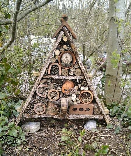 Diy Pollinator House, Bug Hotel, Insect Hotel, Wildlife Gardening, School Garden, Garden Structures, Garden Cottage, Woodworking Projects Diy, Dream Garden