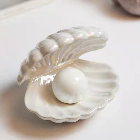 seamlesscollection2.myshopify.com Shell Lamp, Aesthetic Room Ideas, Light Jewelry, Danish Pastel, Light Crafts, Ceramic Light, Lighted Ornaments, White Lamp, Clam Shell