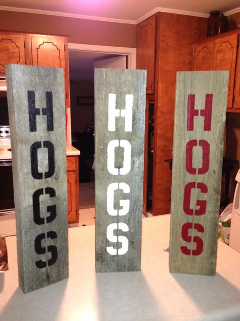 Arkansas Razorback Hogs Sign by Baytique on Etsy, $15.00 Razorback Party, Ar Razorbacks, Woo Pig Sooie, Hog Heaven, Arkansas Razorback, Sport Decor, Burlap Door Hangers, Arkansas Razorbacks, Diy Pallet Projects