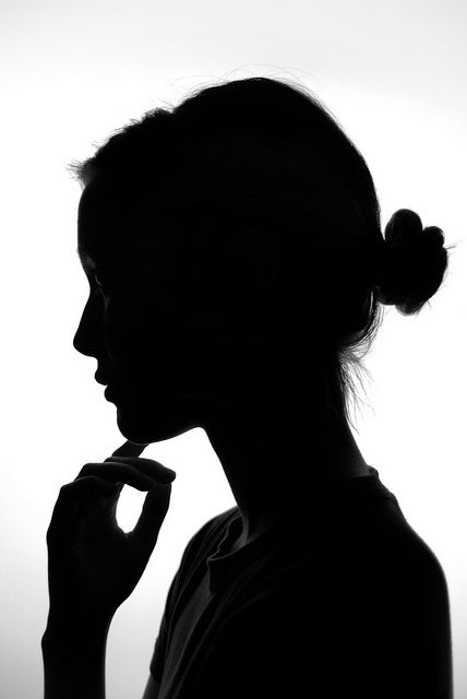 X | Hanna Wallin | Flickr Shadow Silhouette, Silhouette Photography, Photographie Portrait Inspiration, Silhouette Portrait, Foto Art, Silhouette Art, Black And White Portraits, 인물 사진, Black And White Photography