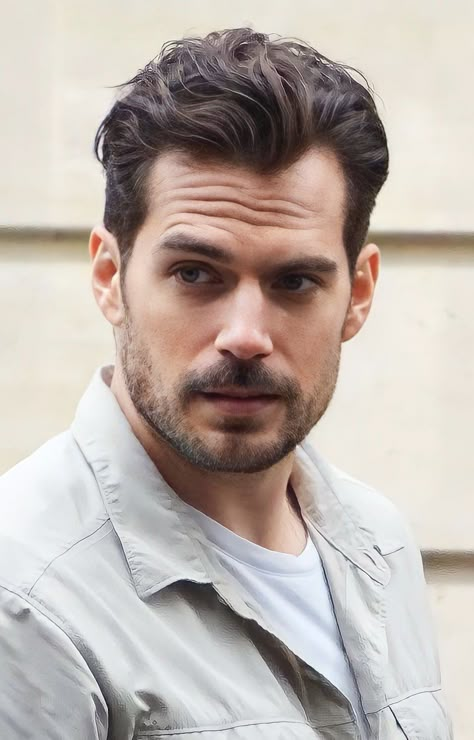 Superman Hair, Hairstyle Examples, Character Actor, British Actors, Henry Cavill, Small Island, Hollywood Actor, The Witcher, Male Face