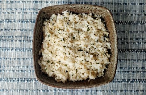 Herbed Butter Garlic Rice - Flavorful Eats Yummy Rice Dishes, Slow Cooker Soup Vegetarian, Winter Sides, Raised Bed Ideas, Recipes With Rice, Yummy Rice, Herbed Butter, Firecracker Chicken, Side Dishes For Salmon